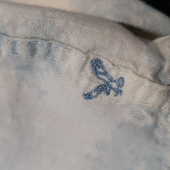 American Eagle Outfitters faded blue Floral button down - Picture 14 of 14